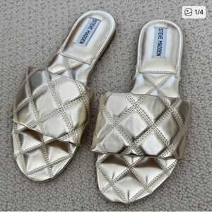 Steve Madden Metallic Gold Quilted Sandals Perrie quilted slides sz 6 NWT